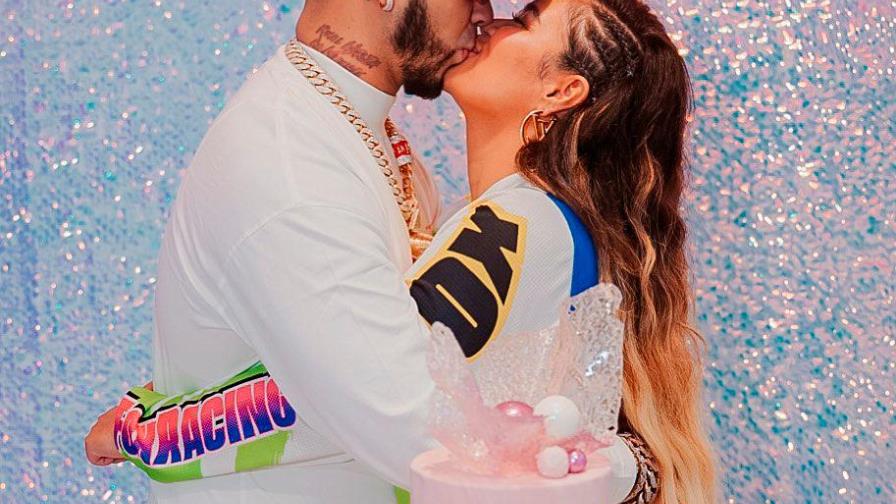 Anuel AA dedica una canción a Karol G el día de su cumpleaños