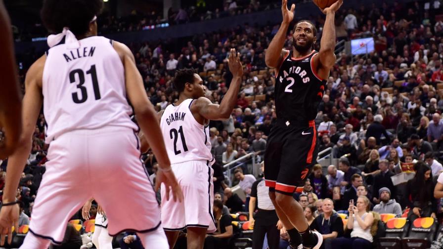Leonard da el triunfo a Raptors 127-125 sobre Nets