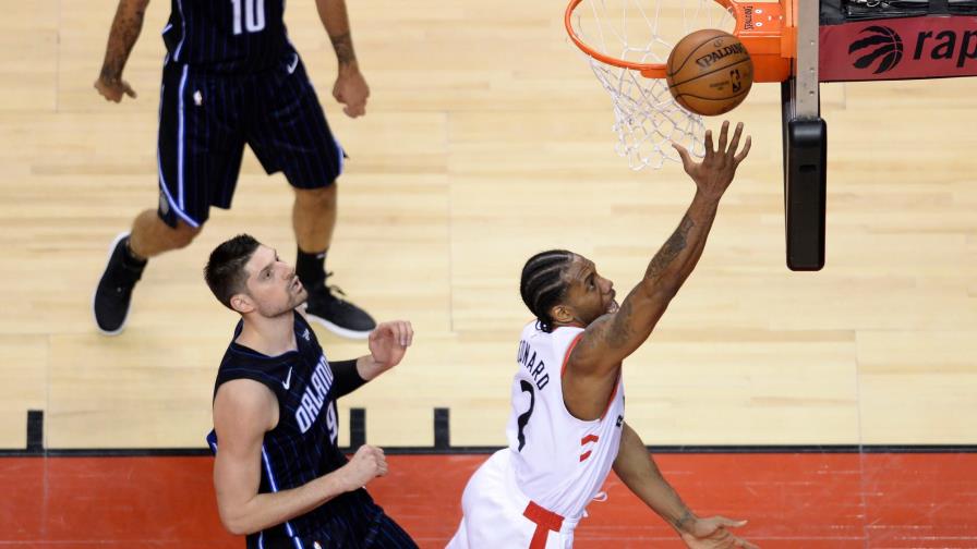 Leonard y Lowry catapultan a los Raptors para arrollar al Magic