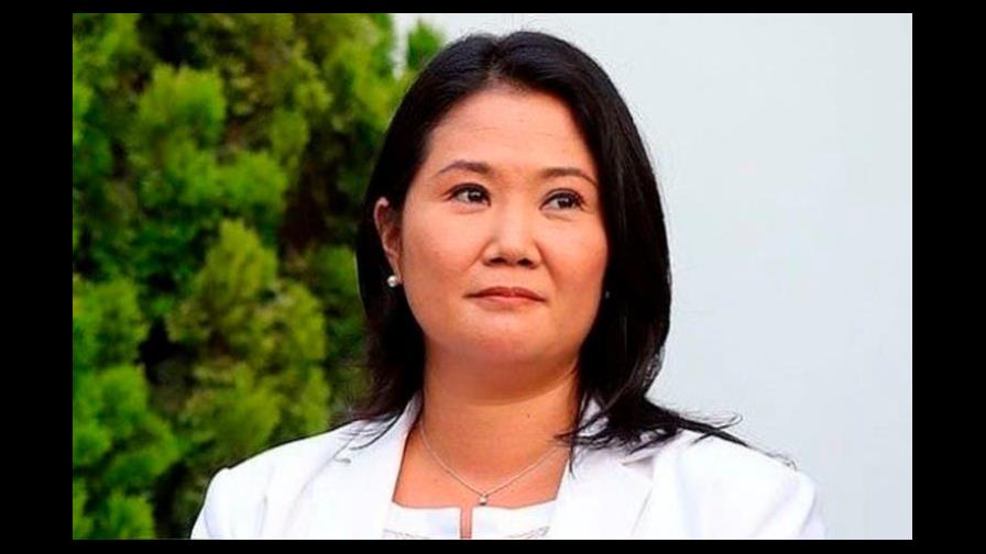 Keiko Fujimori se cuela a la segunda vuelta en Perú