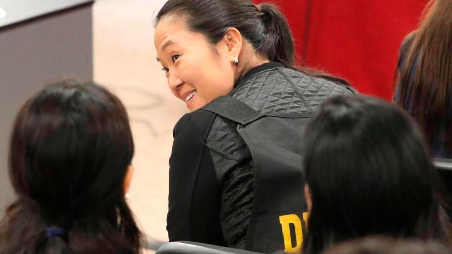 Keiko Fujimori sale de la cárcel entre vítores de sus seguidores Keiko Fujimori sale de la cárcel entre vítores de sus seguidores