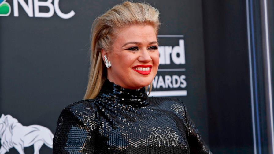 Kelly Clarkson debuta cantando en español junto a Blas Cantó
