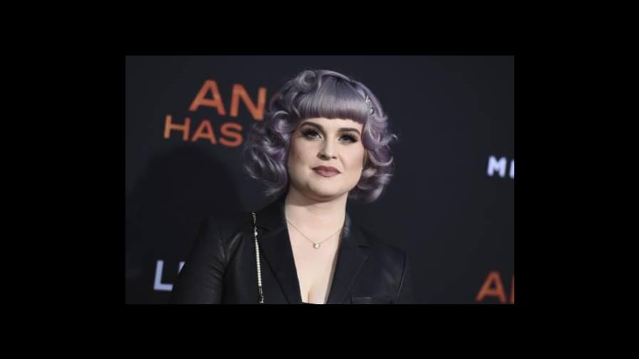Kelly Osbourne habla de su adicción al alcohol: Un día tomé dos copas y al día siguiente fueron botellas” Kelly Osbourne habla de su adicción al alcohol: Un día tomé dos copas y al día siguiente fueron botellas”