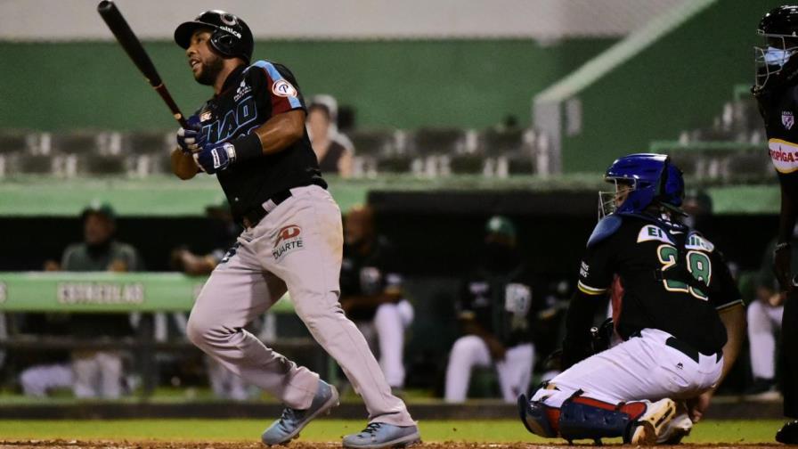 Aquí los líderes ofensivos y de pitcheo después de 15 jornadas en la pelota invernal