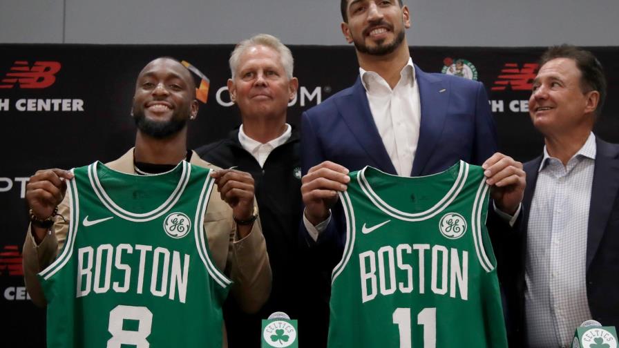 Kemba Walker y Enes Kanter son presentados con Celtics Kemba Walker y Enes Kanter son presentados con Celtics