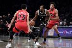 Nets fuerzan tiempo extra y vencen a Raptors Nets fuerzan tiempo extra y vencen a Raptors