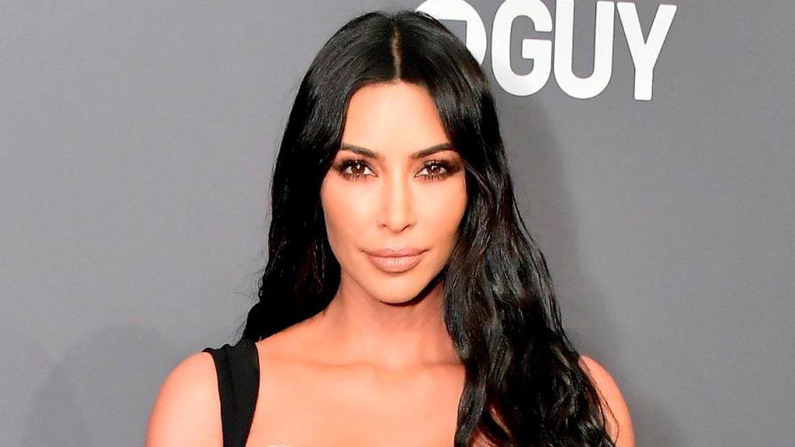 Kim Kardashian visita una cárcel en Washington para un documental