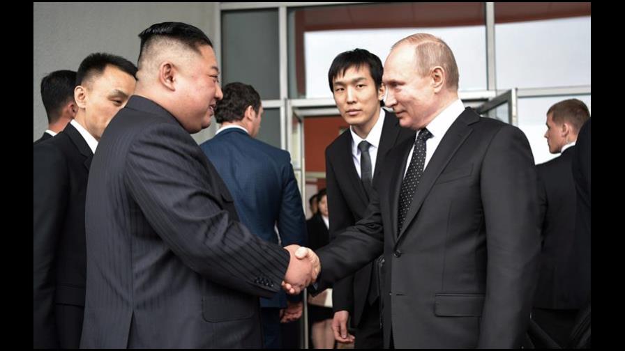 La desnuclearización depende enteramente de EEUU, según Kim Jong-un