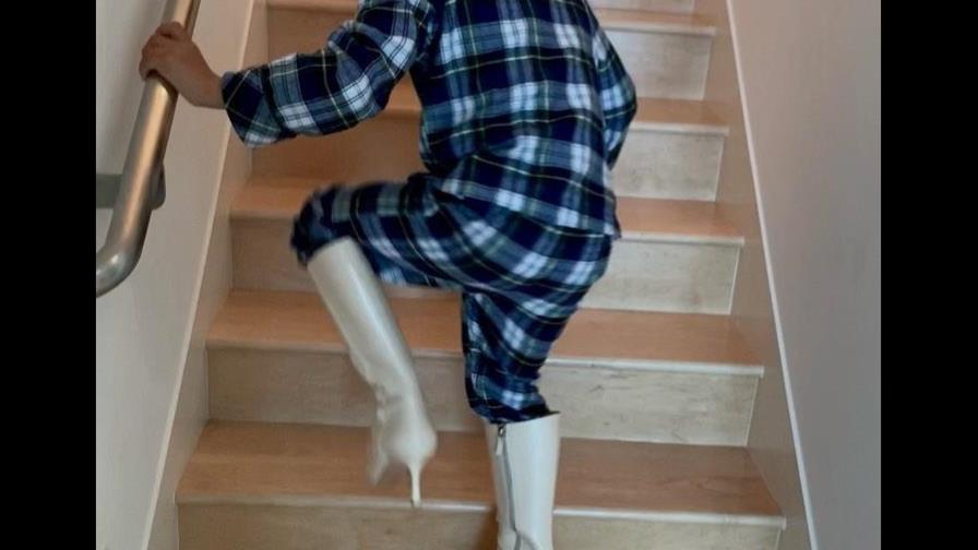 Critican a la actriz Halle Berry por mostrar a su hijo, de 6 años, caminando en tacones