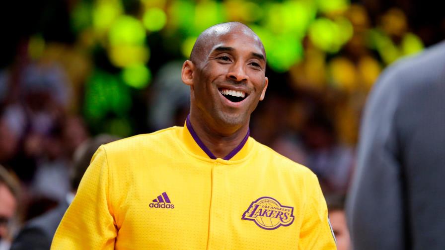 Museo afroamericano honra a Kobe Bryant en exhibición