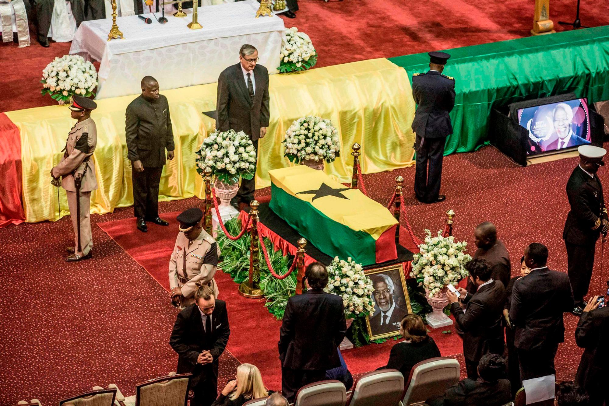 Líderes mundiales y la realeza dieron el último adiós al exsecretario general de las Naciones Unidas (ONU), Kofi Annan,que falleció el 18 de agosto de 2018, fué sepultado en su natal Ghana, luego de tres días de duelo nacional y a casi un mes de su fallecimiento en Ginebra.