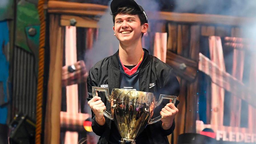¡Fortnite lo hace millonario con 16 años! 