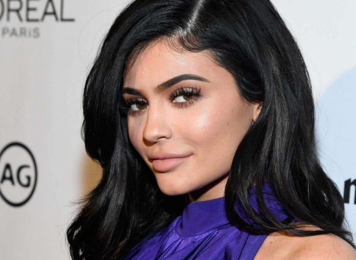 Kylie Jenner sigue siendo la multimillonaria más joven, según Forbes