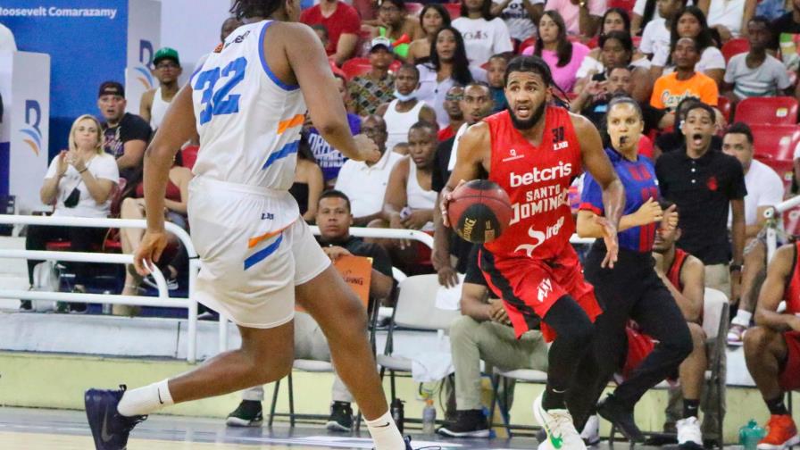 Leones ganan dramático primer juego a Titanes en la final de la LNB