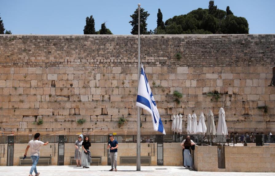 Banderas a media asta en Israel por la trágica estampida que dejó 45 muertos