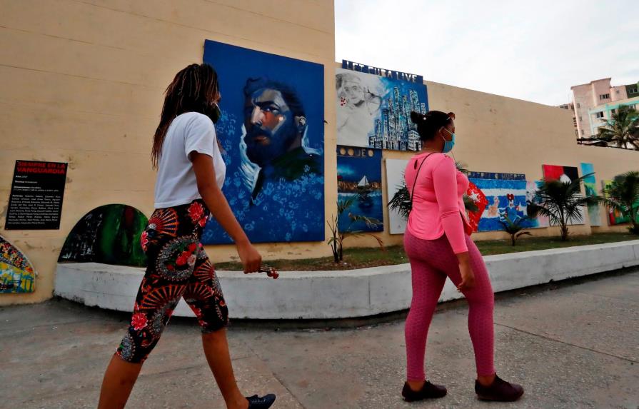 Cuba restituye la acreditación de prensa solo a dos periodistas de la agencia EFE