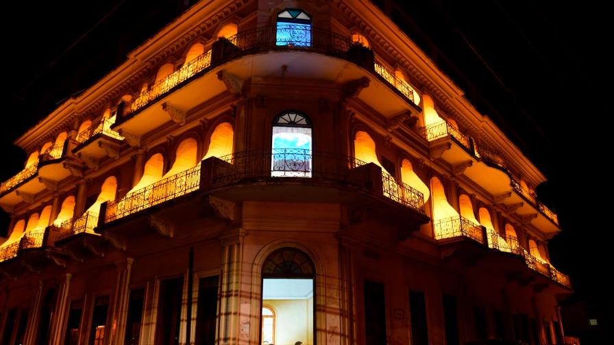 El 28 Concurso de Arte Eduardo León Jimenes abre sus puertas al público El 28 Concurso de Arte Eduardo León Jimenes abre sus puertas al público