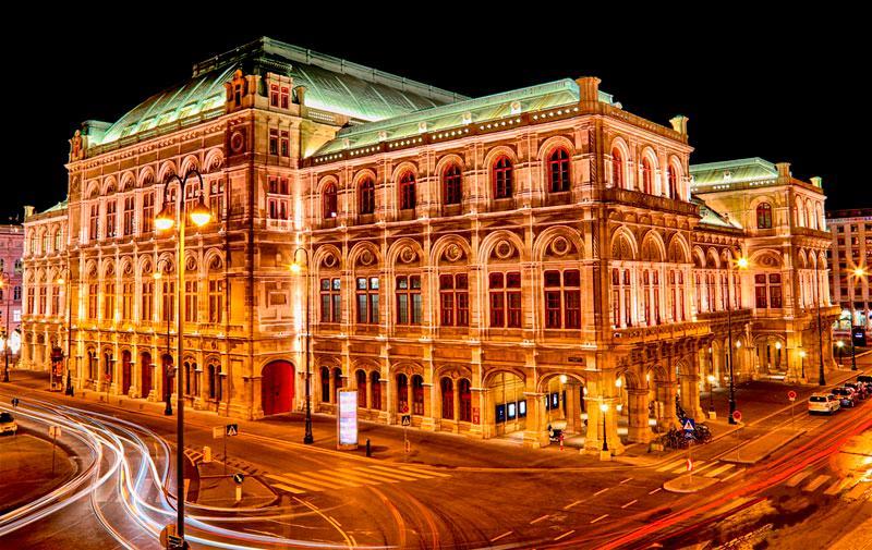 La Ópera de Viena afronta el reto del COVID con mascarillas y sin gritos de “¡bravo!”