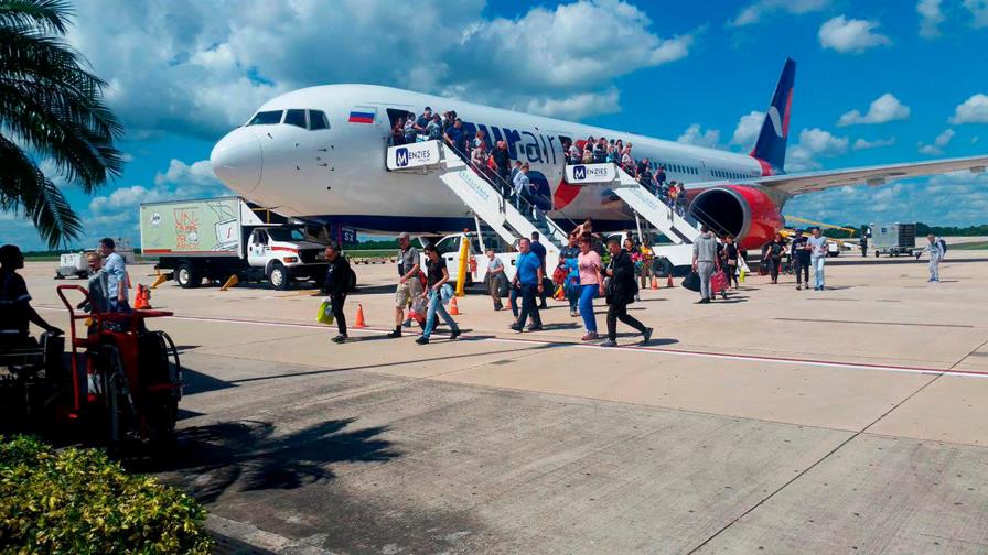 Mayoría de turistas que visitó RD en 2019 fueron jóvenes Mayoría de turistas que visitó RD en 2019 fueron jóvenes