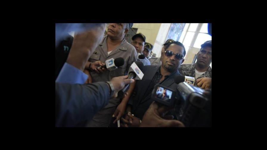 Varían prisión preventiva por garantía económica a exteniente de la PN “La Soga”