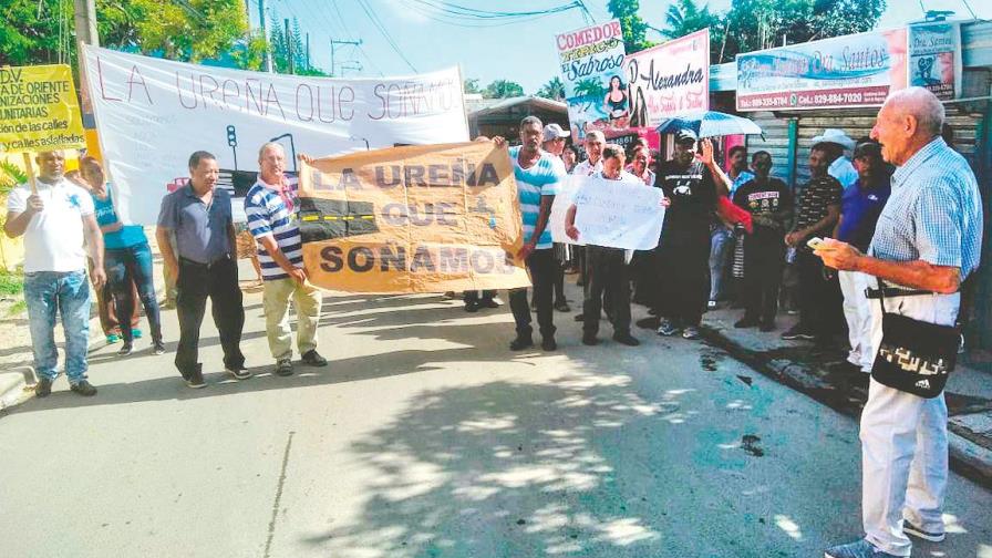 Reclaman en La Ureña el asfaltado de sus calles