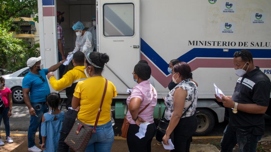 República Dominicana registró 11,852 casos de COVID-19 en octubre