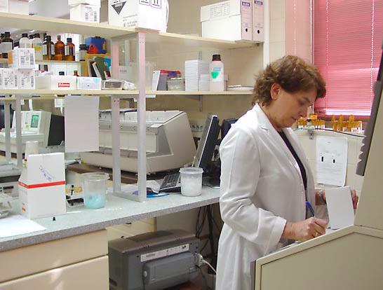 Suman personal de laboratorio Patria Rivas a labores de detección de coronavirus