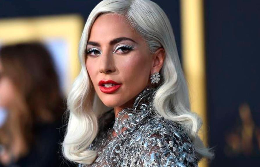 Lady Gaga revisa sus más icónicos looks