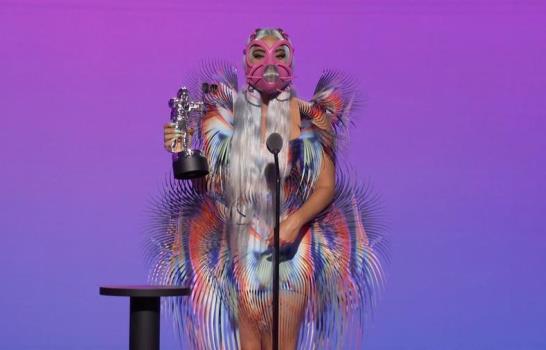 Los cinco premios de Lady Gaga y sus originales mascarillas protagonizan los VMA