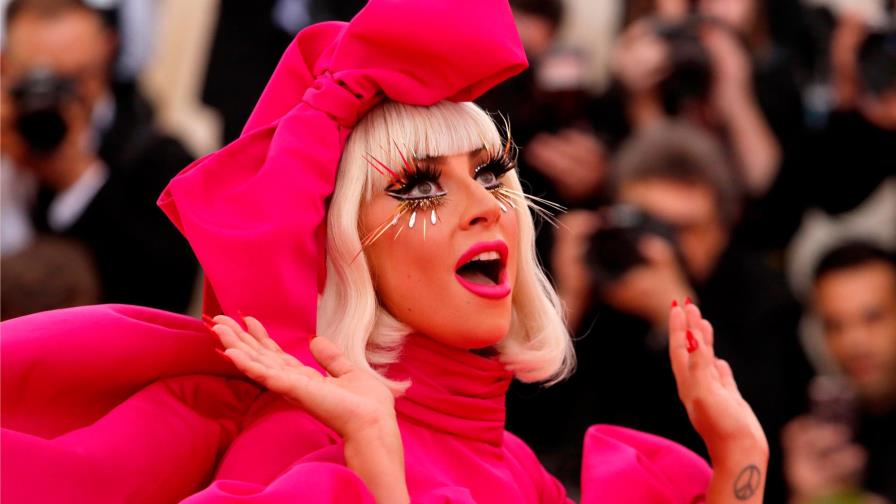 Lady Gaga lanza su propia línea de galletas, tan coloridas como ella