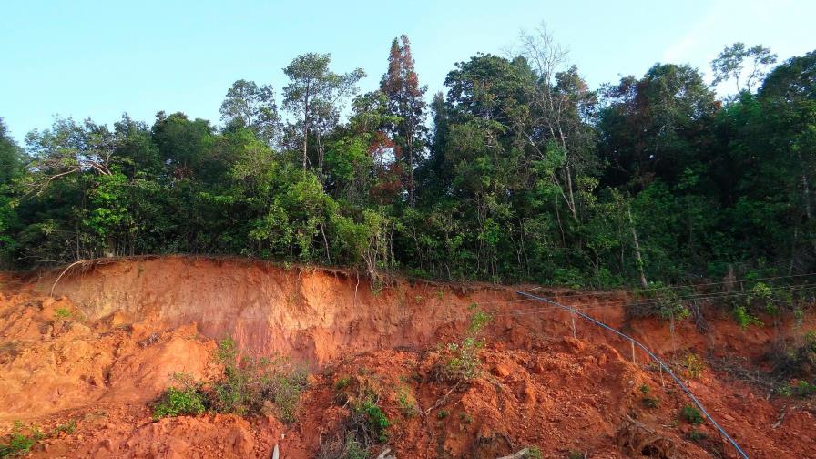 Cinco miembros de una misma familia murieron por deslizamiento de tierra en Ecuador