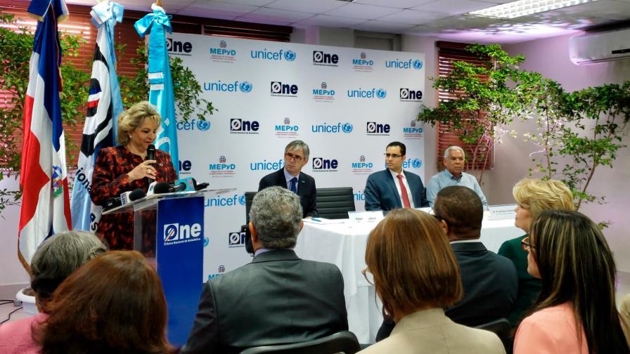 Autoridades dominicanas y Unicef harán encuesta para medir situación de la infancia y la mujer