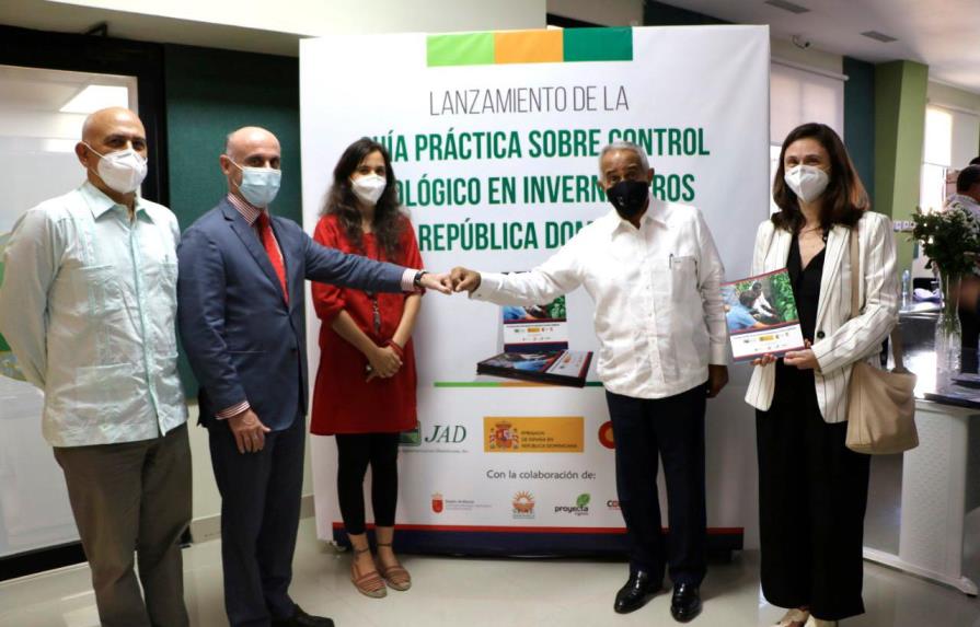 Lanzan Guía de Control Biológico de Plagas en Invernaderos de República Dominicana 
