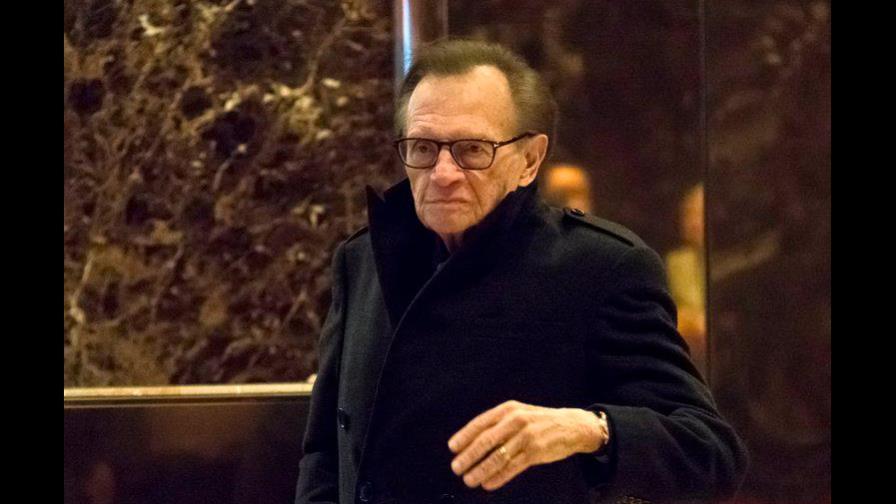 Actualización del estado de salud de Larry King, hospitalizado por la covid-19
