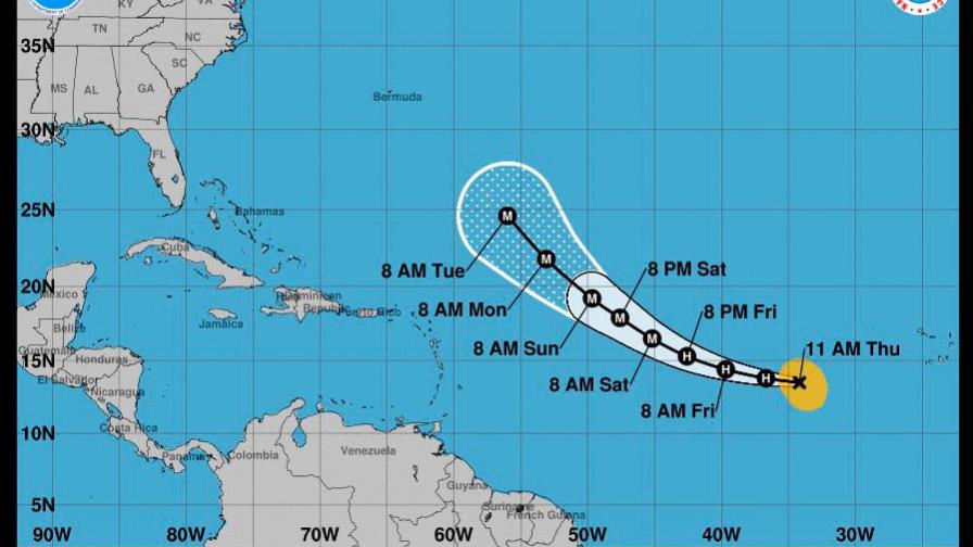 Huracán Larry amenaza con fuertes olas a las Antillas Menores el domingo