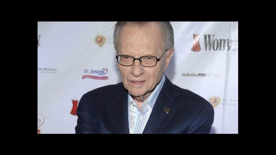 Larry King es hospitalizado tras contagiarse del covid-19