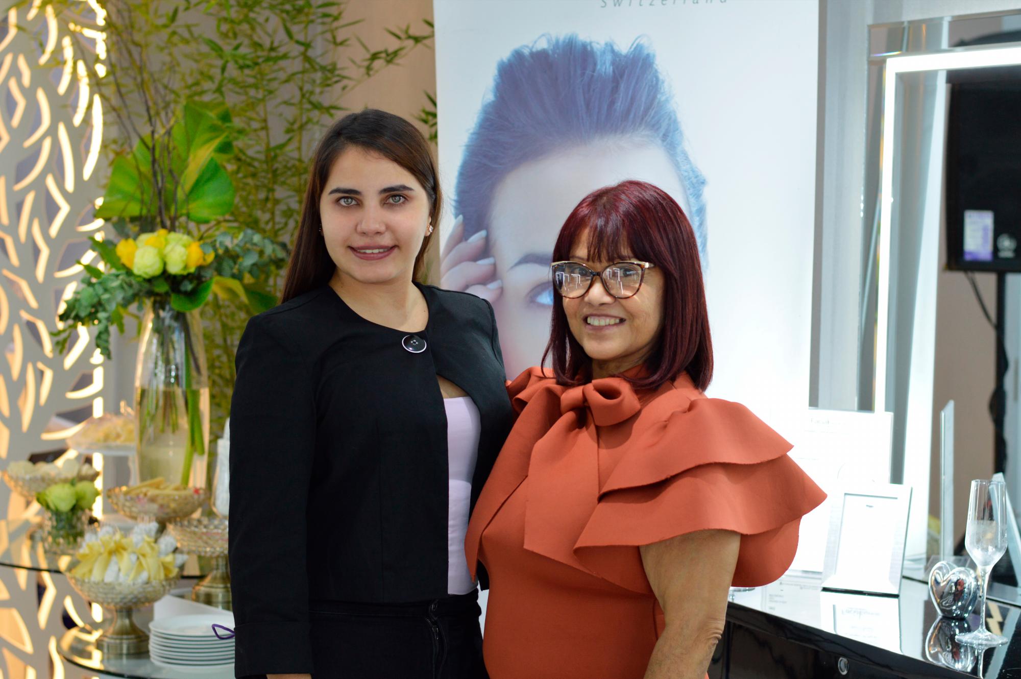 Geraldine Mora y Minerva González. 