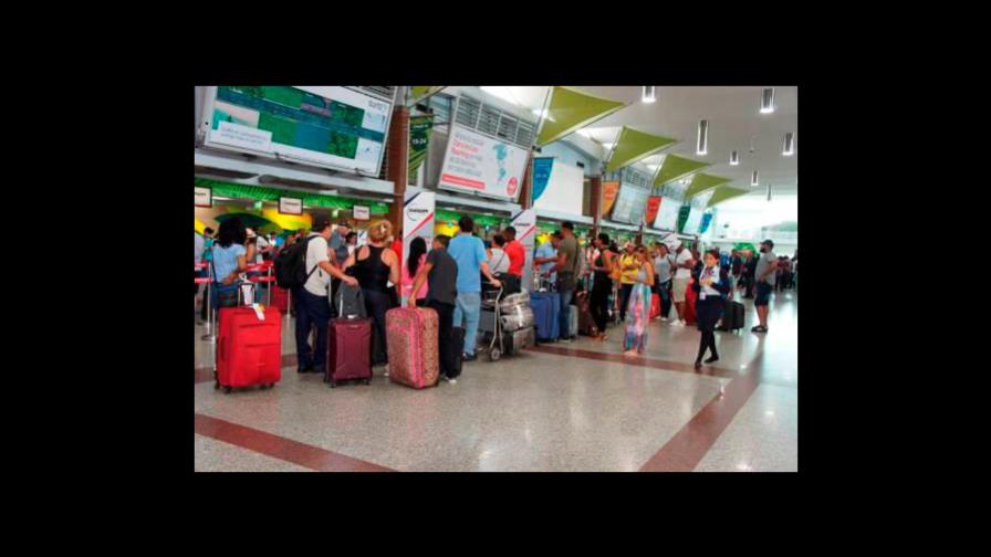 Cuarenta y cuatro operaciones de vuelos se realizan por el AILA este domingo 