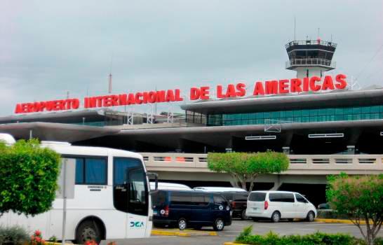 Inspeccionan avión en Las Américas por supuesta amenaza de bomba