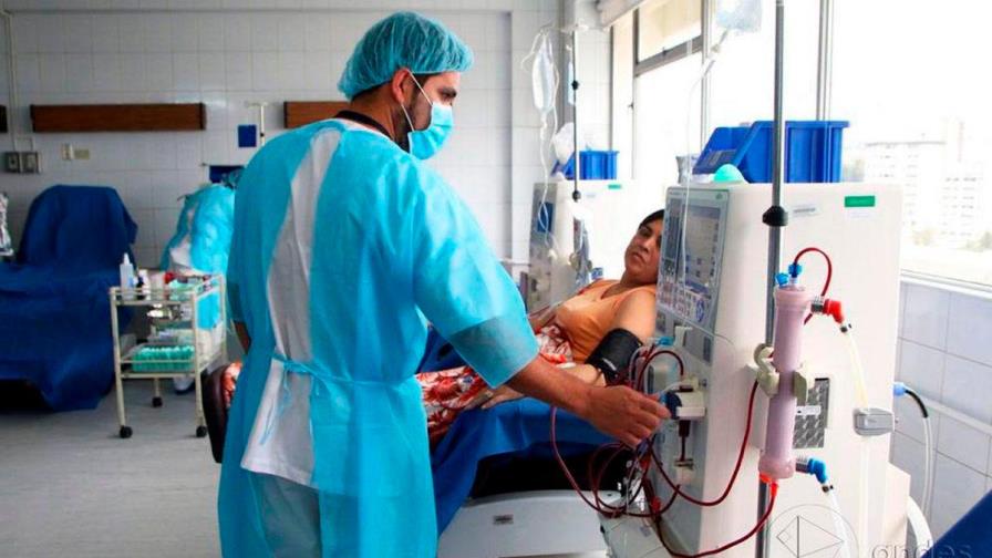 El 70 % de los pacientes renales sufre de hipertensión y diabetes, según especialista 