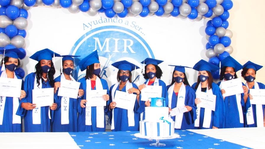 Fundación MIR realiza 15ta graduación técnica en La Romana Fundación MIR realiza 15ta graduación técnica en La Romana