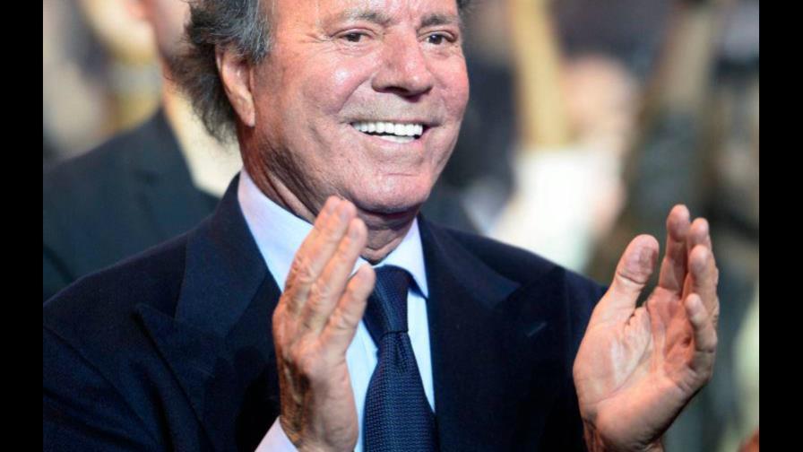 La fundación cultural Latin Grammy anuncia la beca Julio Iglesias