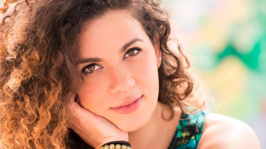 Cantante Laura Rivera pide plasma para su tío con COVID-19