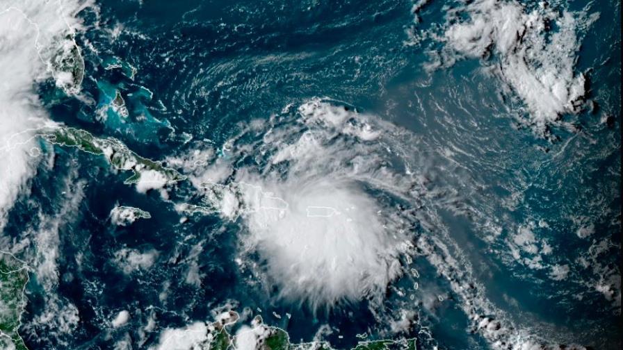 Se fortalece tormenta Laura antes de llegar a la República Dominicana 