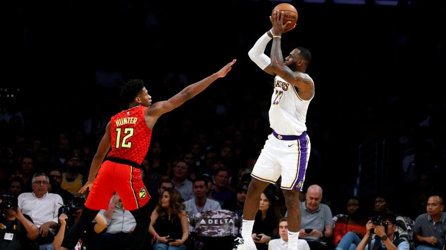 LeBron le agradece a los Spurs su mejoría en lances de tres LeBron le agradece a los Spurs su mejoría en lances de tres