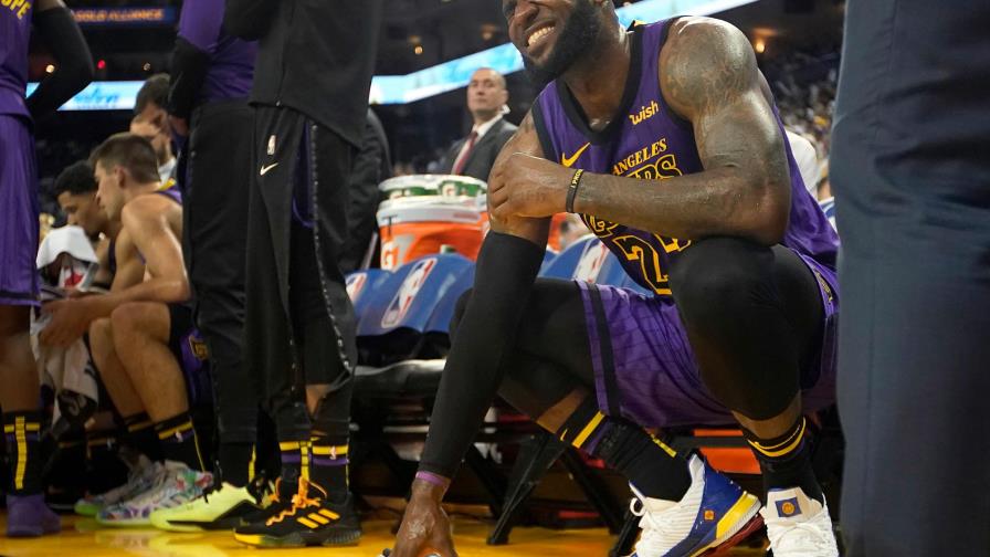 LeBron se perderá al menos dos partidos más; autorizado para practicar la semana próxima LeBron se perderá al menos dos partidos más; autorizado para practicar la semana próxima