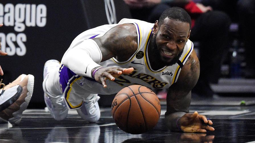 Lakers vencen a Clippers por primera vez en esta temporada Lakers vencen a Clippers por primera vez en esta temporada