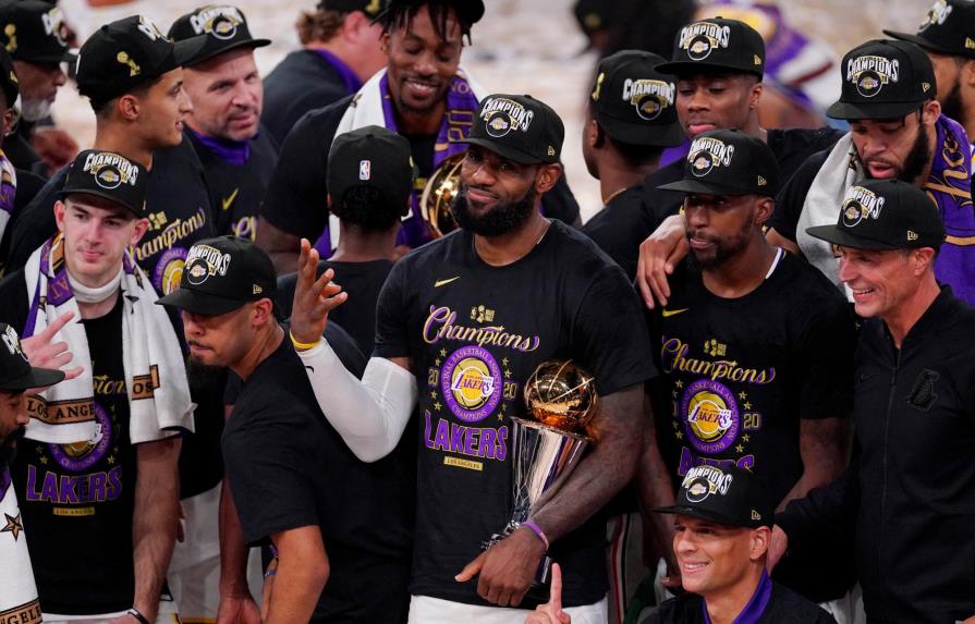 James y Lakers ganan el título del COVID-19 en memoria de Kobe Bryant