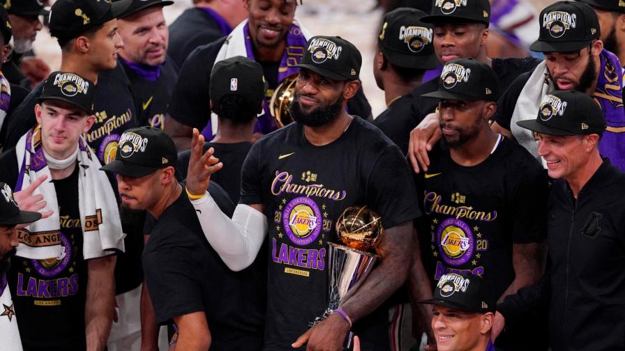 James y Lakers ganan el título del COVID-19 en memoria de Kobe Bryant