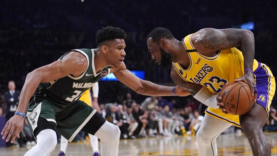 LeBron James logra 37 puntos para encaminar victoria de los Lakers sobre los Bucks LeBron James logra 37 puntos para encaminar victoria de los Lakers sobre los Bucks
